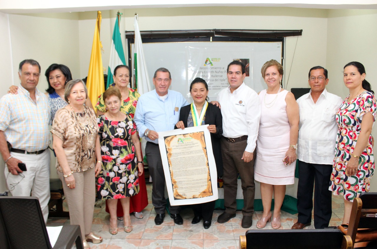 Rafael Guillermo Rodríguez, Astrid Núñez Pardo, Isabel Torres de Perdomo, Precelia Duarte Calderón, Amparo Charry de Cerón, diputado Julio Cesar Díaz Cruz, Enerith Núñez Pardo, José Ancizar Aguirre Araque, Luz Marina Sanabria Gutiérrez, José Iván Vásquez y señora.
