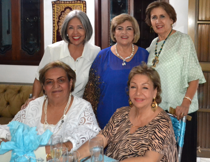 Clara Sofía Díaz, la Cumpleañera, Nubia Vásquez, Esperanza Rivera y Fany de Ortiz.