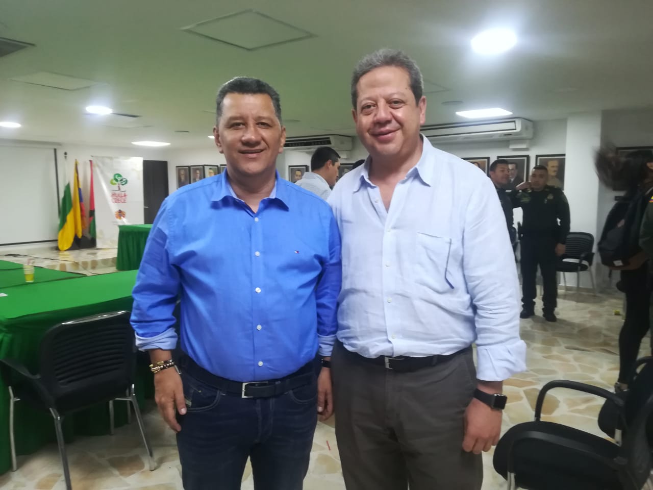 Ricardo Orozco, Gobernador del Tolima y Luis Enrique Dussán, mandatario de los huilenses. Ricardo Orozco, Gobernador del Tolima y Luis Enrique Dussán, mandatario de los huilenses.