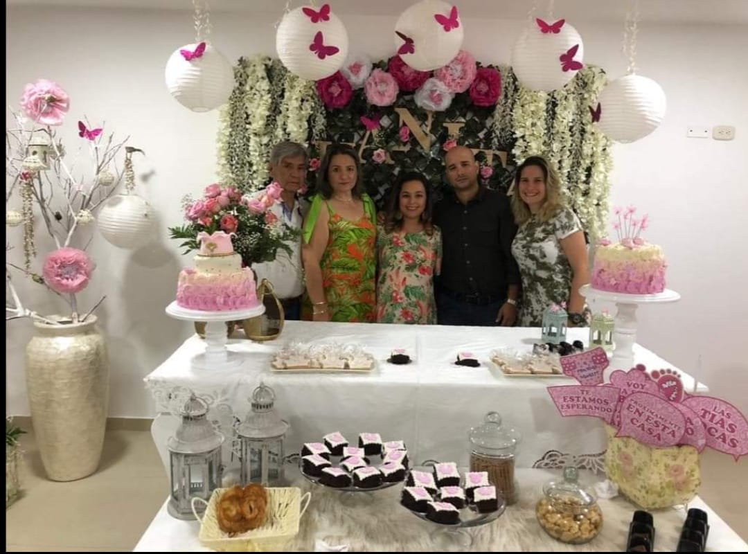 Jorge Díaz Oliveros, Johana Tovar Murcia, Daniela Gutiérrez, Eduardo Tovar Murcia y Ximena Tovar Murcia.
