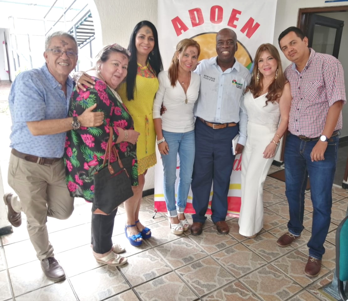 Isaías Peña, Yineth Moreno, Pilar Perdomo, María Luisa García, Secretario de Educación Municipal, Giovanny Córdoba, Anabella García y  Fabio Maná.