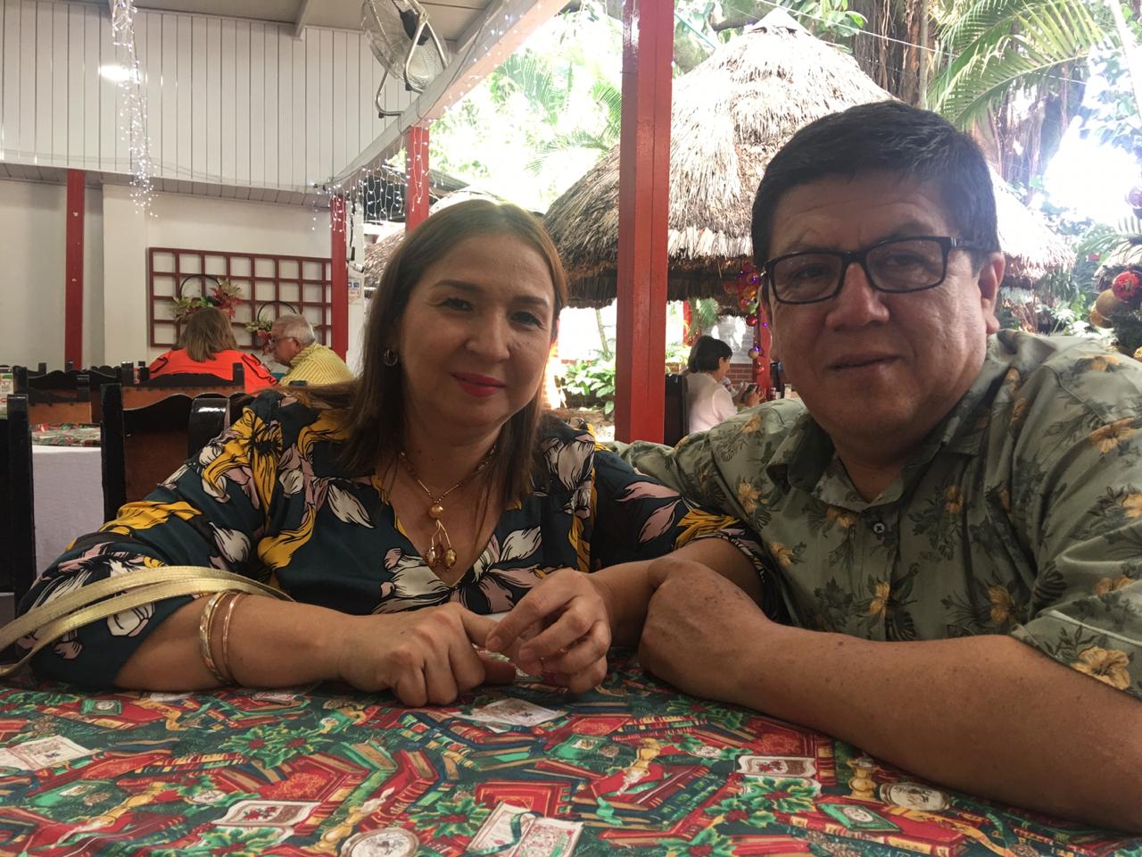 Leonor Duque y el cumpleañero, Juan Carlos Cortes.
