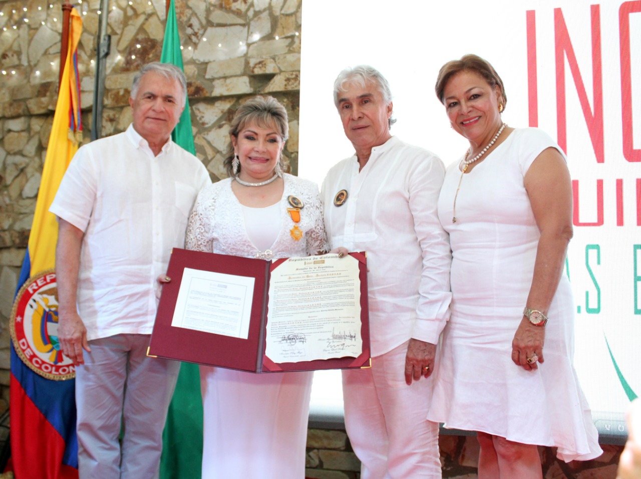 Senador Rodrigo Villalba, Nohora de Leguizamo, Jairo Leguizamo y Senadora Esperanza Andrade Senador Rodrigo Villalba, Nohora de Leguizamo, Jairo Leguizamo y Senadora Esperanza Andrade