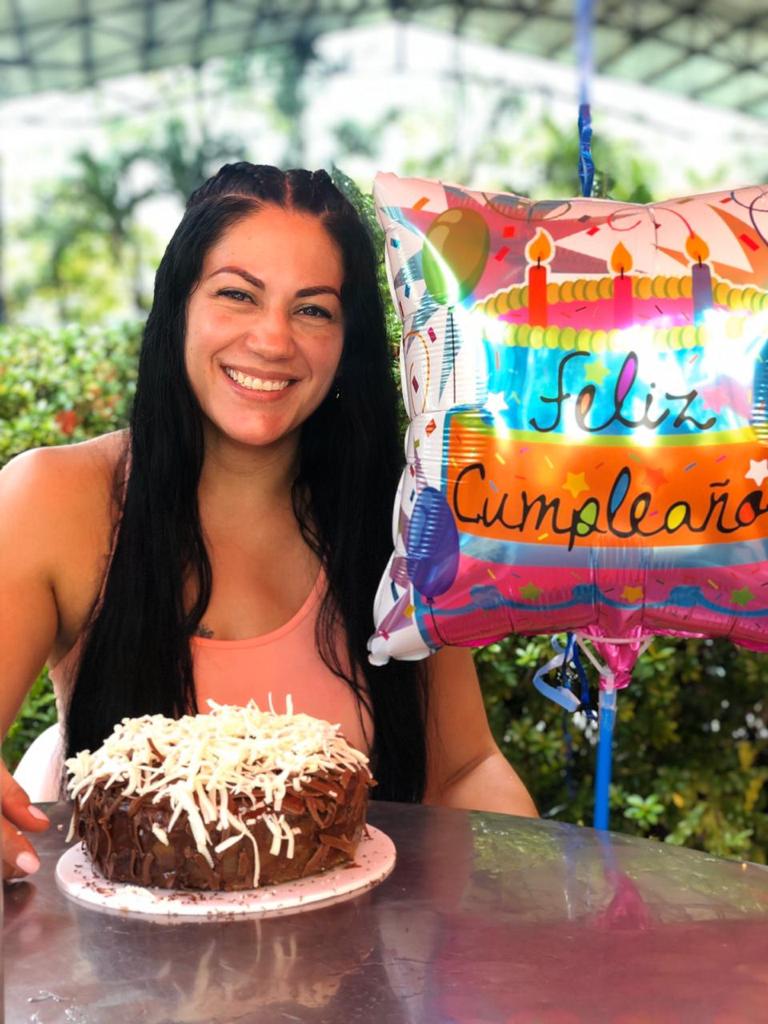 La cumpleañera Johana Álvarez