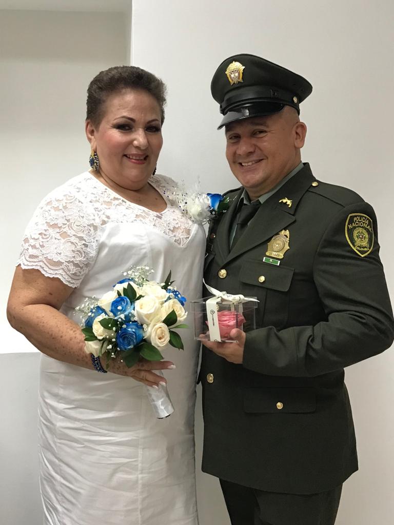 La feliz pareja, María Nelly Plaza Artunduaga y Fredy Vásquez Chala.
