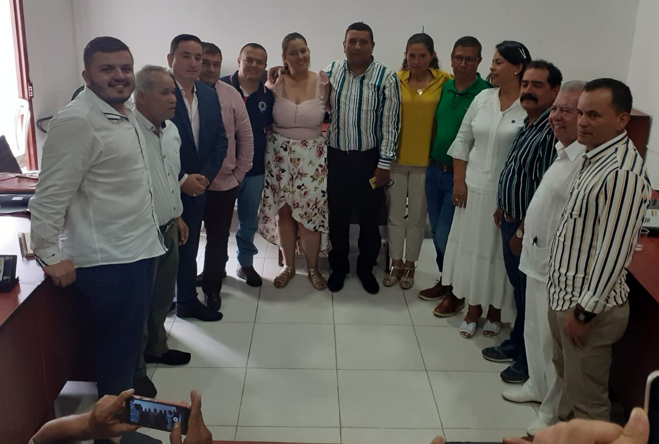 Los concejales Daniel Salas, Enrique Chavarro, Oscar Espejo, Faiber Rosas, José Willián Botelto, Karla Melissa Quimbaya, Rodrigo Martínez, Leonor Yaguará, el Alcalde Cesar Germán Rojas Trujillo, Nury Gutiérrez, Anselmo Cruz, Jairo Sánchez y Hernán Rodríguez Trujillo.