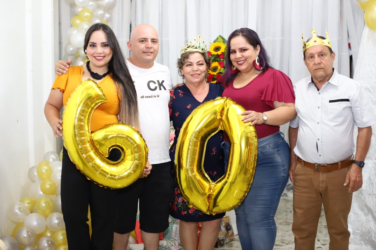 Stefania Quimbaya Cortes, James Quimbaya Cortes, Alba Luz Quimbaya Cortes, Milena Quimbaya Cortes, Eduardo Quimbaya Cortes