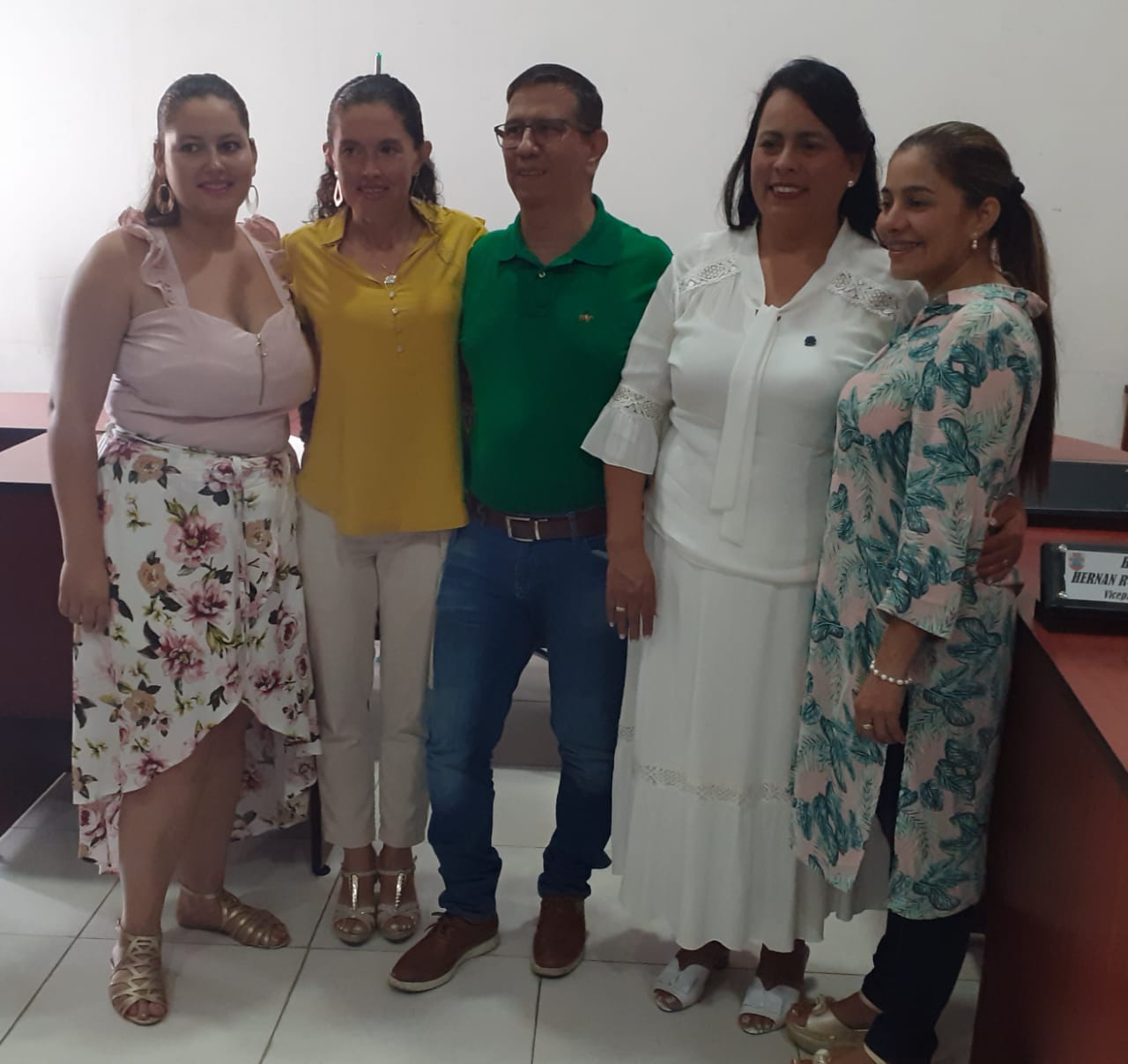 Karla Melissa Quimbaya, Leonor Yaguará el Alcalde Cesar Germán Rojas Trujillo y Nury Gutiérrez.