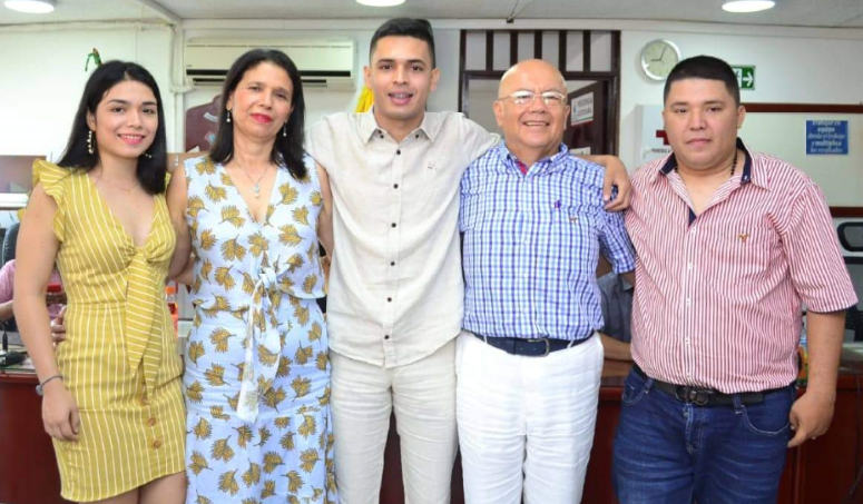 Karla Dayana Lizcano, Luz Dary Quintero, el personero, Rodrigo Lizcano Quintero; su padre, Rodrigo Lizcano, y Roy Fabián Lizcano.