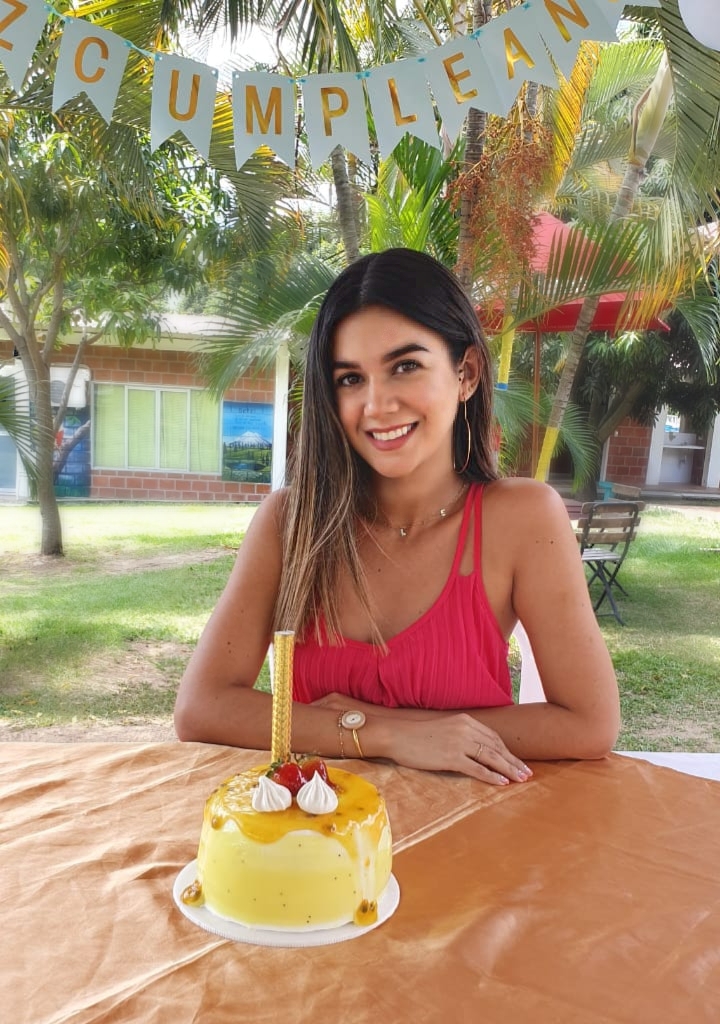 La cumpleañera.