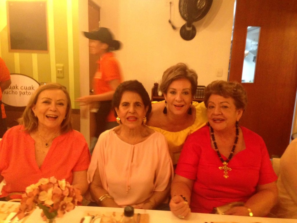 Aidil de Gutiérrez, Gloria Mardini, Alicia Anaya y Beatriz de Fajardo.
