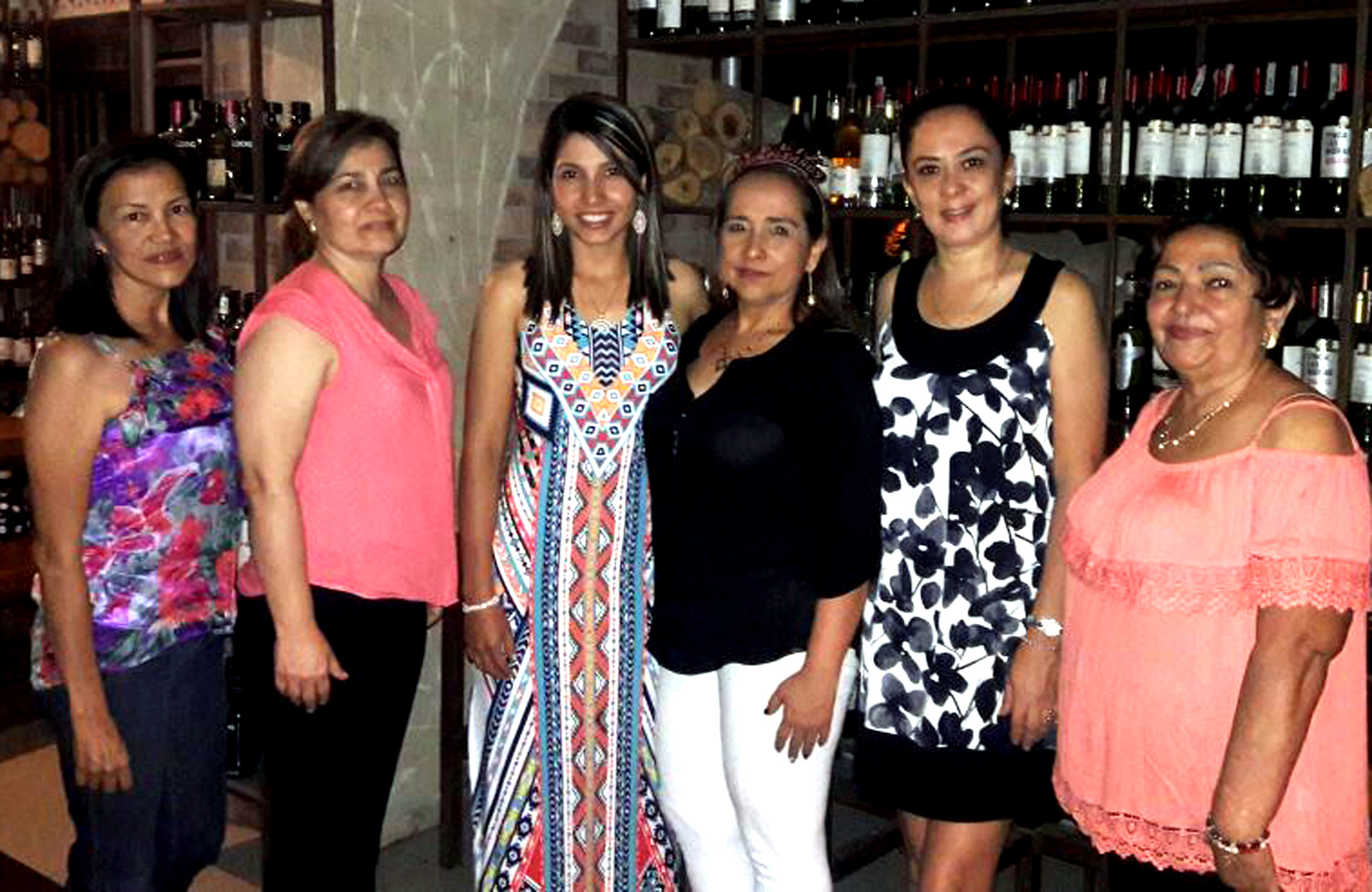 Aminta Quiroga,  Ledvi Oviedo, Éricka  Esquivel, Patricia Castro, Jimena Sánchez y Nelida Quesada.