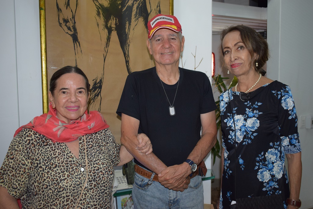 Bertica Villaneda, Hernán Velazco e Inés Cortés.