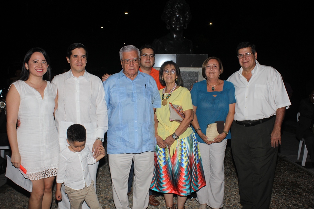 Carolina Acosta, Ramiro Charry, Ramiro Charry, Carlos Andrés Charry, María Fernanda  Durán de Charry, Beatriz Perdomo de Durán y Ximeno Durán.