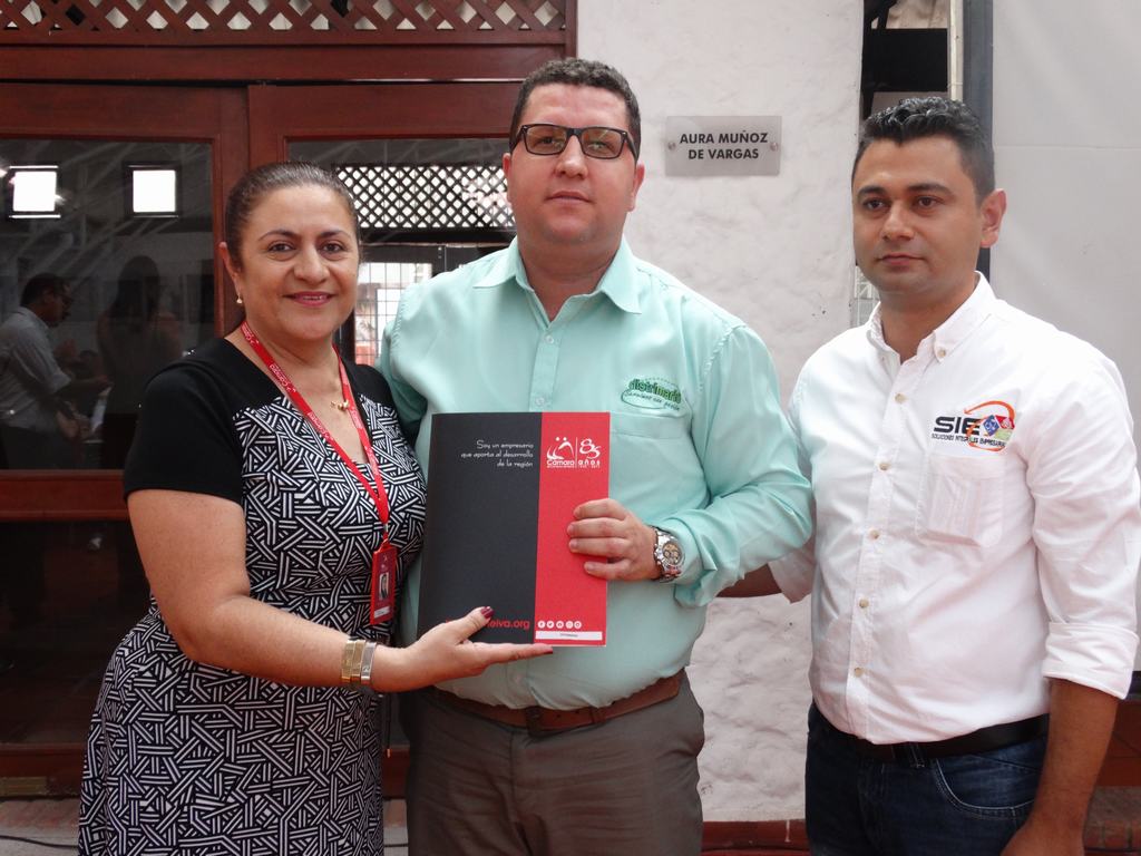 Clara Inés Triviño, directora Cámara de Comercio Seccional Pitalito; Rodolfo Bermeo y Jeremías Falla Arias.