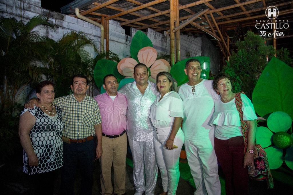 Clientes de esa casa de banquetes acompañaron a Benjamín Castillo en este importante evento ya tradicional en Neiva.