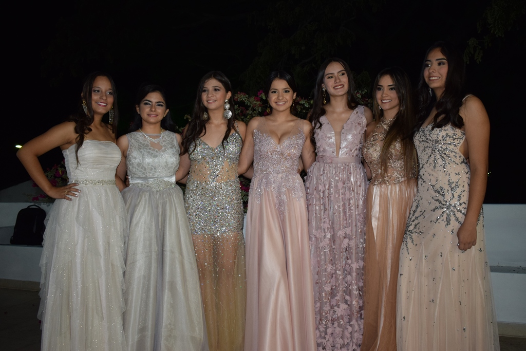 Durante la celebración fueron presentadas en sociedad María José Sandino, Paula Muñoz,  María José Ramírez, Daniela Gómez, Juanita Ángel y María Camila Córdoba.