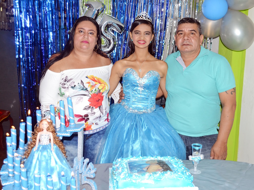 Erledy Peña, Deisy González y Leonidas González.