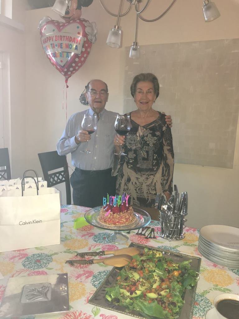 Héctor Fernández y Ruth Fernández de Fernández.