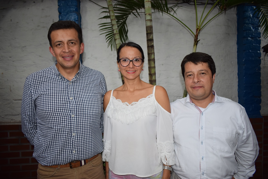 Ilich Castro,  Rosalba Carreño y Elver Velásquez.