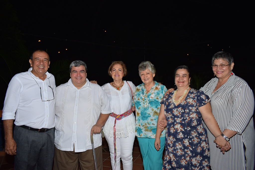 Jairo García, Carlos Gabriel Vargas, Mercedes Pastrana, Alba de Cortés, Marisol Vargas y Miriam Rojas.