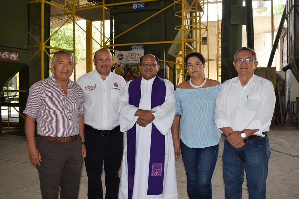 Julio Enrique Ortiz, José Ricardo Villareal,  padre Carlos Parada, Amparo Muñoz y Luis Alfonso Albarracín.