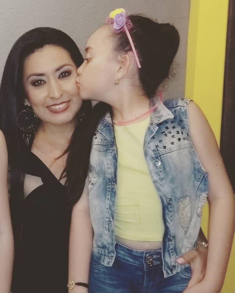 Karla Grijalba y su hija Daniela Reyes Grijalba.