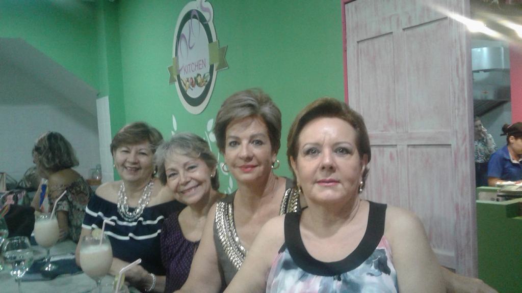 Mariela Plazas, Olga Calderón, Alicia Anaya y Cecilia Plazas.