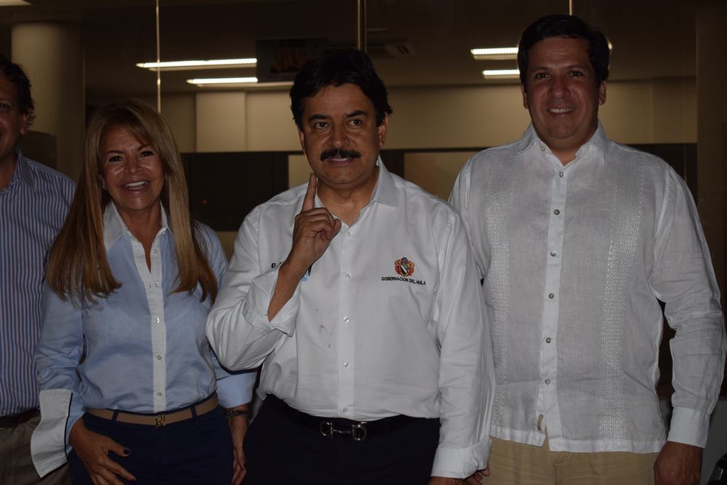 Miriam Hurtado de González, Carlos Julio González y Rodrigo Lara.