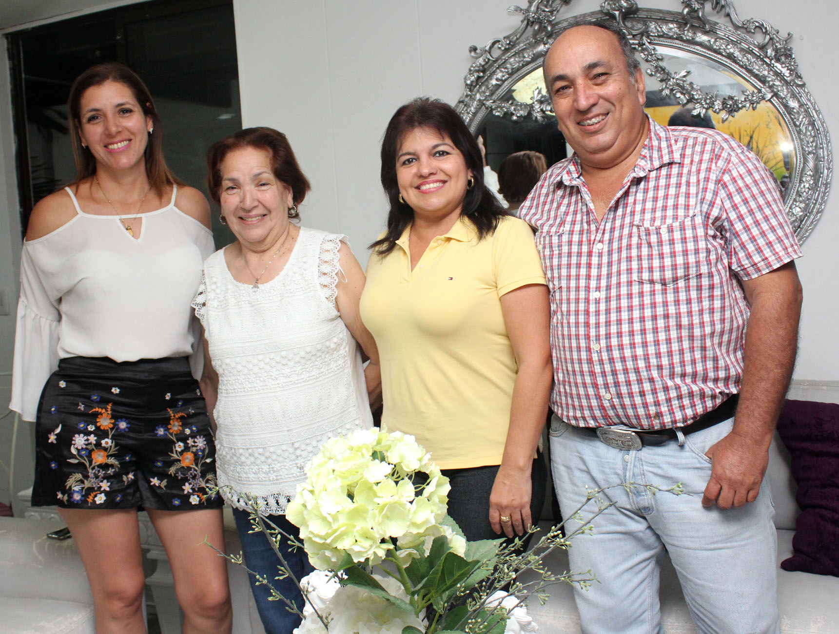 Norma Sánchez, Cecilia Sandino, Vilma Trujillo y Carlos Martín Puentes.