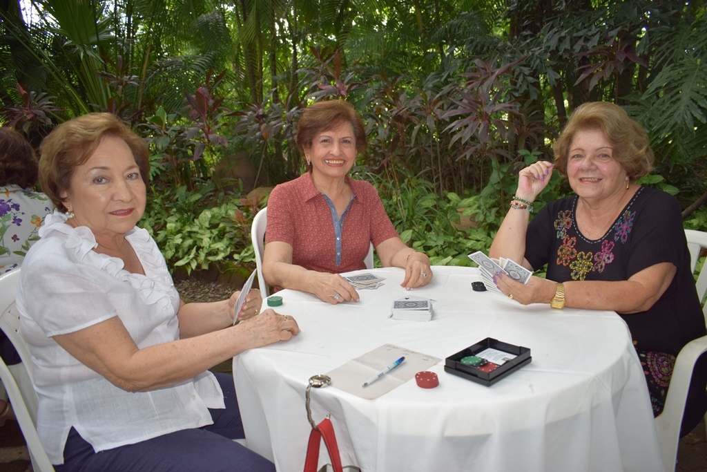 Olguita Falla, Mabel Bernal y Nohora Perdomo.
