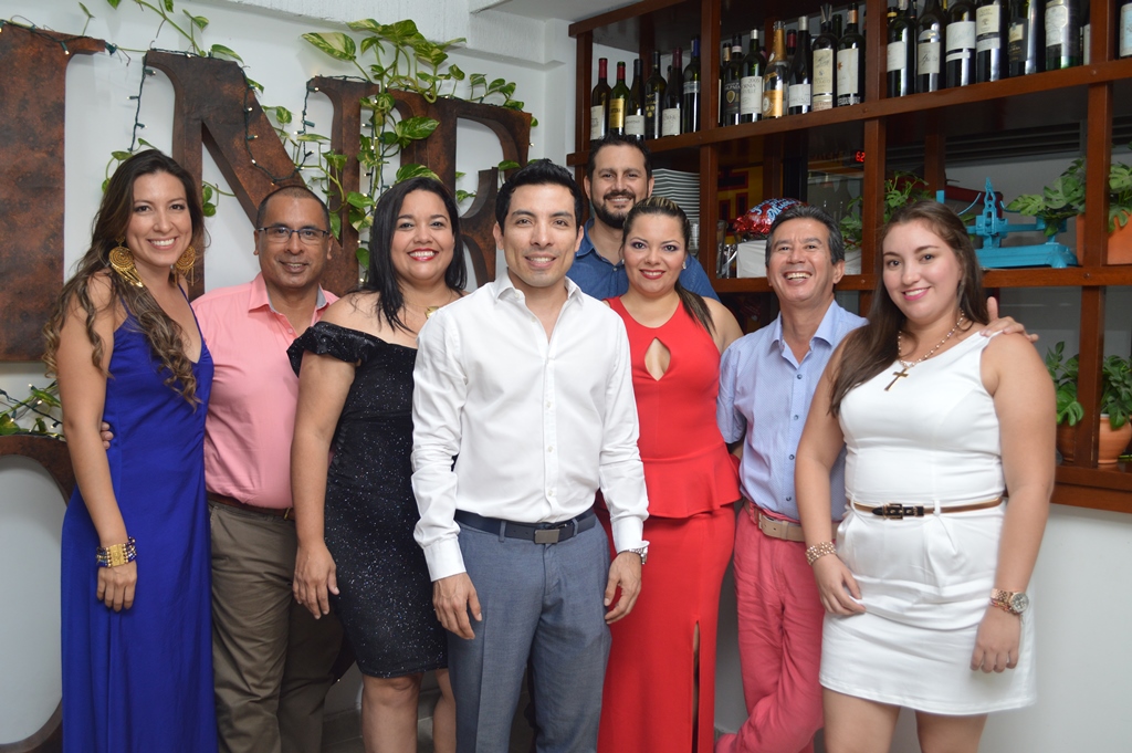 Sofía Canencio, Jaime Cabrera, Sandra Narváez, Dr. Juan Canencio, Cirujano Plástico; Santiago Díaz, Yamile Huertas, Ramiro Perdomo y Catalina Jaramillo.