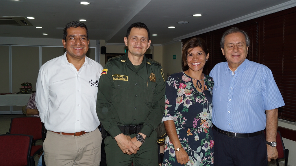 Fermín Beltrán, coronel Nelson Quiñonez, Carole Macchi y Aníbal Rodríguez.