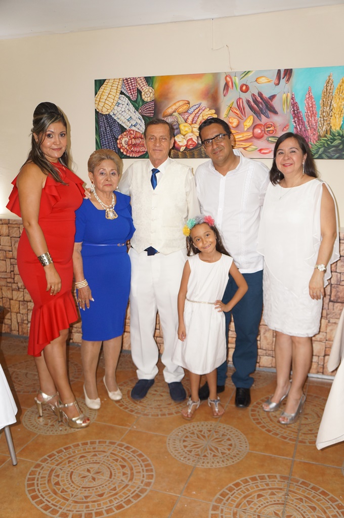 Yamile Aya, los esposos, Juan Carlos Ninco, María Catalina Duque y Luisa Duque.